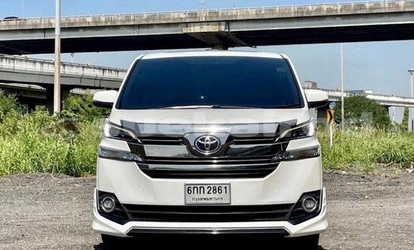 Buy Used Toyota Vellfire White Car in Bangkok in Bangkok Buy Used Toyota Vellfire White Car in Bangkok in Bangkok