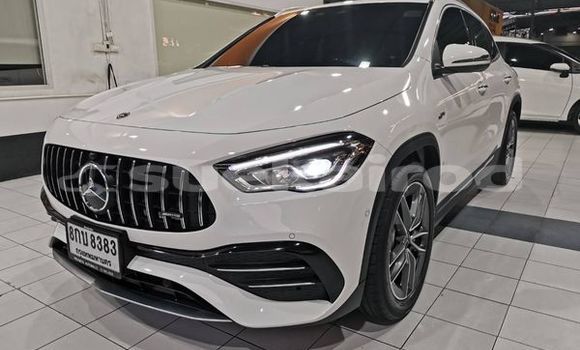 Buy Used Mercedes-Benz GLA-klasse White Car in Bangkok in Bangkok