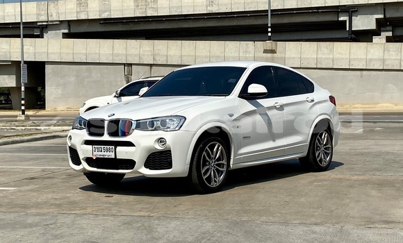Buy Used BMW X4 White Car in Bangkok in Bangkok
