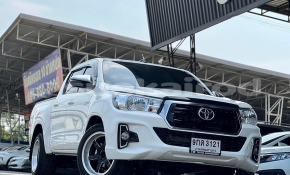 ซื้อ รถมือสอง Toyota Hiluxe Revo ขาว รถยนต์ ใน %{เมือง} ใน กรุงเทพมหานคร