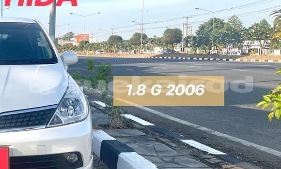 Buy Used Nissan Tiida White Car in Bangkok in Bangkok Buy Used Nissan Tiida White Car in Bangkok in Bangkok