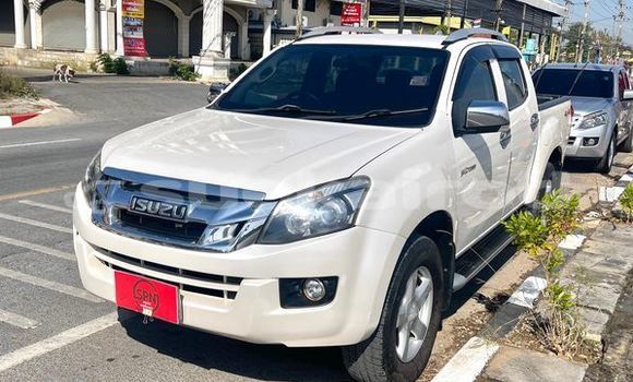 ซื้อ รถมือสอง Isuzu V-Cross 4x4 ขาว รถยนต์ ใน %{เมือง} ใน กรุงเทพมหานคร