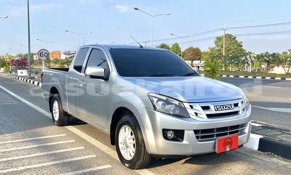 ซื้อ รถมือสอง Isuzu D-Max เงิน รถยนต์ ใน %{เมือง} ใน กรุงเทพมหานคร