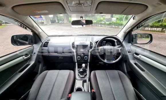 ซื้อ รถมือสอง Isuzu D-Max สีดำ รถยนต์ ใน %{เมือง} ใน กรุงเทพมหานคร ซื้อ รถมือสอง Isuzu D-Max สีดำ รถยนต์ ใน %{เมือง} ใน กรุงเทพมหานคร