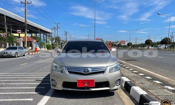 ซื้อ รถมือสอง Toyota Camry เงิน รถยนต์ ใน %{เมือง} ใน กรุงเทพมหานคร