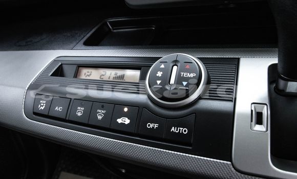 Buy Used Honda Freed White Car in Bangkok in Bangkok Buy Used Honda Freed White Car in Bangkok in Bangkok