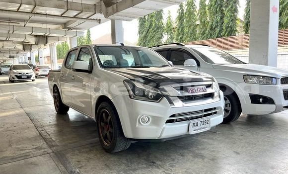 Buy Used Isuzu D-Max Silver Car in Bangkok in Bangkok