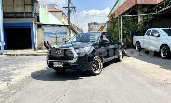 Buy Used Toyota Hiluxe Revo Black Car in Bangkok in Bangkok