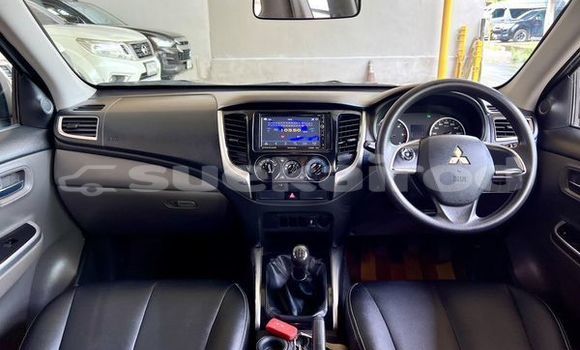 ซื้อ รถมือสอง Mitsubishi Triton เงิน รถยนต์ ใน %{เมือง} ใน กรุงเทพมหานคร ซื้อ รถมือสอง Mitsubishi Triton เงิน รถยนต์ ใน %{เมือง} ใน กรุงเทพมหานคร