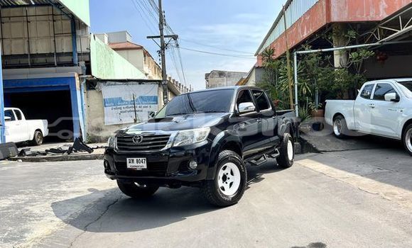 Buy Used Toyota Hiluxe VIGO Black Car in Bangkok in Bangkok