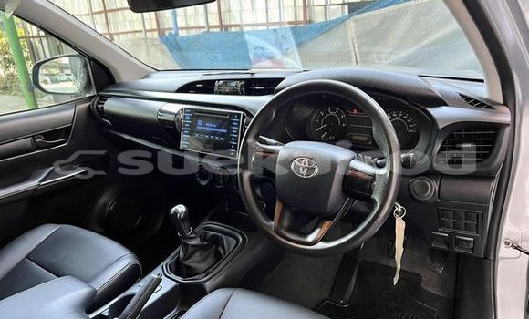 ซื้อ รถมือสอง Toyota Hiluxe Revo เงิน รถยนต์ ใน %{เมือง} ใน กรุงเทพมหานคร ซื้อ รถมือสอง Toyota Hiluxe Revo เงิน รถยนต์ ใน %{เมือง} ใน กรุงเทพมหานคร