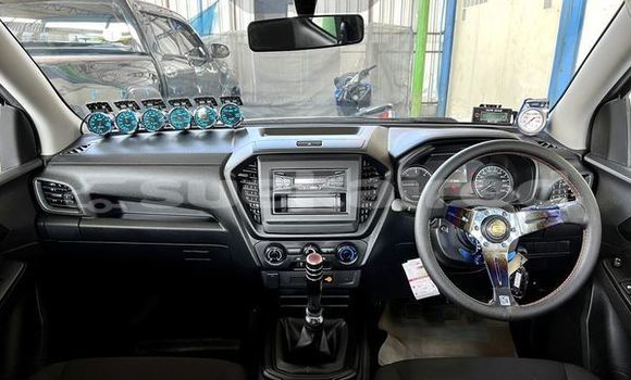 ซื้อ รถมือสอง Isuzu D-Max ขาว รถยนต์ ใน %{เมือง} ใน กรุงเทพมหานคร ซื้อ รถมือสอง Isuzu D-Max ขาว รถยนต์ ใน %{เมือง} ใน กรุงเทพมหานคร