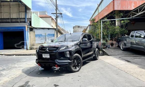 ซื้อ รถมือสอง Mitsubishi Triton สีดำ รถยนต์ ใน %{เมือง} ใน กรุงเทพมหานคร