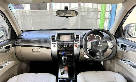 ซื้อ รถมือสอง Mitsubishi Pajero Sport สีดำ รถยนต์ ใน %{เมือง} ใน กรุงเทพมหานคร ซื้อ รถมือสอง Mitsubishi Pajero Sport สีดำ รถยนต์ ใน %{เมือง} ใน กรุงเทพมหานคร