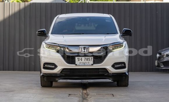 Buy Used Honda HR-V White Car in Bangkok in Bangkok Buy Used Honda HR-V White Car in Bangkok in Bangkok