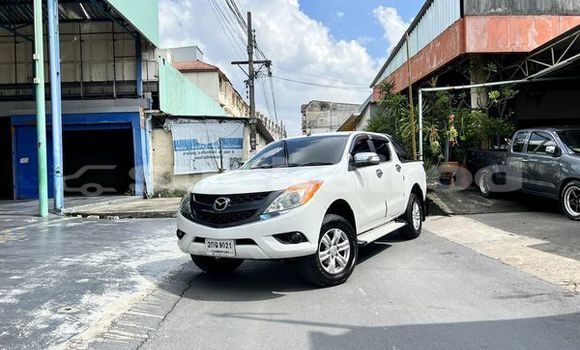 ซื้อ รถมือสอง Mazda BT-50 ขาว รถยนต์ ใน %{เมือง} ใน กรุงเทพมหานคร