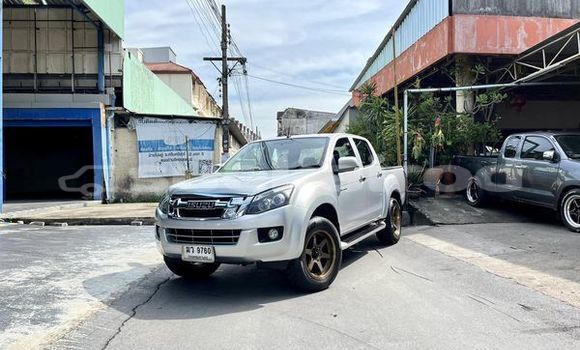 Buy Used Isuzu D-Max Silver Car in Bangkok in Bangkok