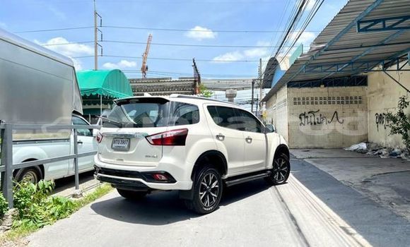 ซื้อ รถมือสอง Isuzu MU-X ขาว รถยนต์ ใน %{เมือง} ใน กรุงเทพมหานคร ซื้อ รถมือสอง Isuzu MU-X ขาว รถยนต์ ใน %{เมือง} ใน กรุงเทพมหานคร