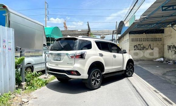 ซื้อ รถมือสอง Isuzu MU-X ขาว รถยนต์ ใน %{เมือง} ใน กรุงเทพมหานคร ซื้อ รถมือสอง Isuzu MU-X ขาว รถยนต์ ใน %{เมือง} ใน กรุงเทพมหานคร