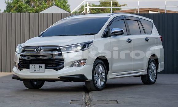 Buy Used Toyota Innova White Car in Bangkok in Bangkok