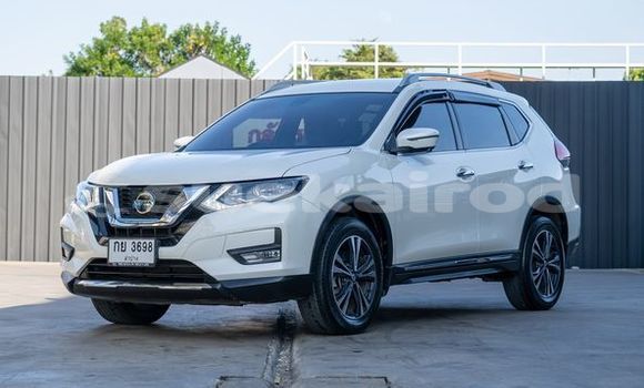 Buy Used Nissan X-Trail White Car in Bangkok in Bangkok