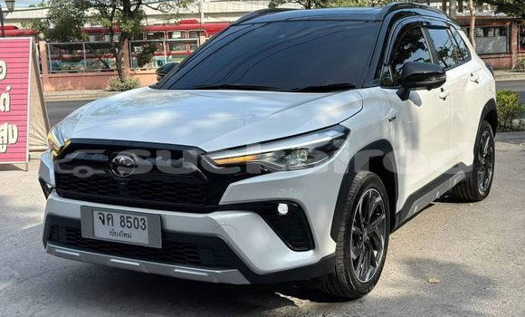 ซื้อ รถมือสอง Toyota Corolla Cross ขาว รถยนต์ ใน %{เมือง} ใน กรุงเทพมหานคร
