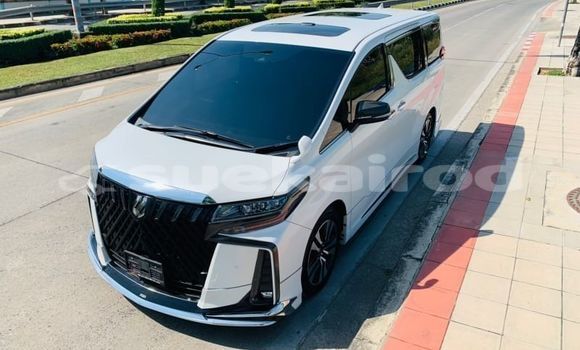 ซื้อ รถมือสอง Toyota Alphard ขาว รถยนต์ ใน %{เมือง} ใน กรุงเทพมหานคร