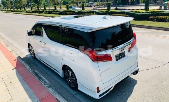 Buy Used Toyota Alphard White Car in Bangkok in Bangkok Buy Used Toyota Alphard White Car in Bangkok in Bangkok