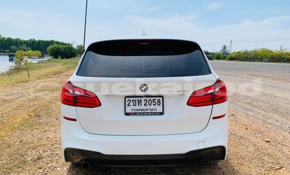 Buy Used BMW 2-Series White Car in Bangkok in Bangkok Buy Used BMW 2-Series White Car in Bangkok in Bangkok