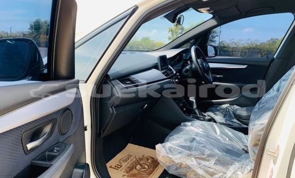 Buy Used BMW 2-Series White Car in Bangkok in Bangkok Buy Used BMW 2-Series White Car in Bangkok in Bangkok