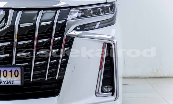 Buy Used Toyota Alphard White Car in Bangkok in Bangkok Buy Used Toyota Alphard White Car in Bangkok in Bangkok