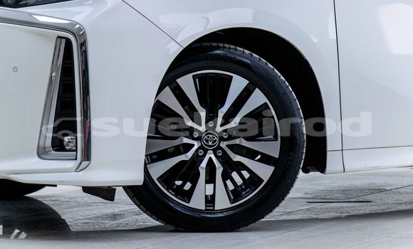 Buy Used Toyota Alphard White Car in Bangkok in Bangkok Buy Used Toyota Alphard White Car in Bangkok in Bangkok