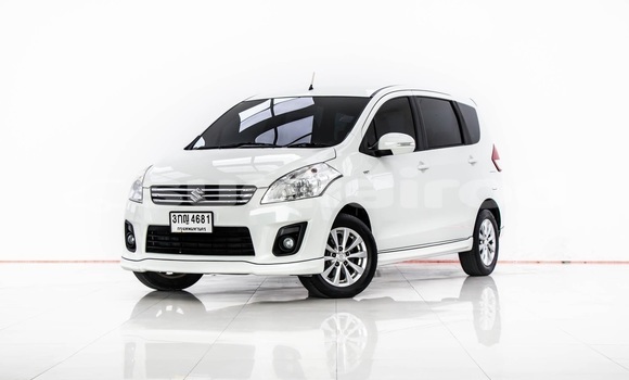 ซื้อ รถมือสอง Suzuki Ertiga ขาว รถยนต์ ใน %{เมือง} ใน กรุงเทพมหานคร