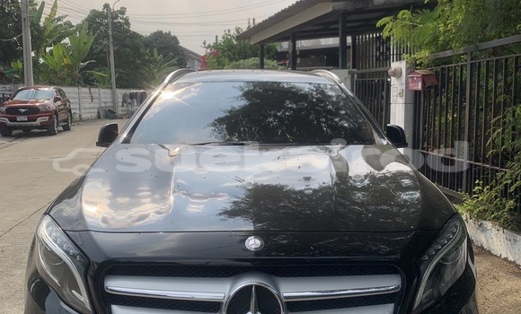 Buy Used Mercedes-Benz GLA-klasse Black Car in Nonthaburi in Nonthaburi