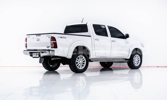 Buy Used Toyota Hiluxe VIGO White Car in Bangkok in Bangkok Buy Used Toyota Hiluxe VIGO White Car in Bangkok in Bangkok