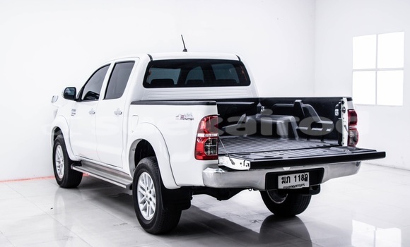 Buy Used Toyota Hiluxe VIGO White Car in Bangkok in Bangkok Buy Used Toyota Hiluxe VIGO White Car in Bangkok in Bangkok