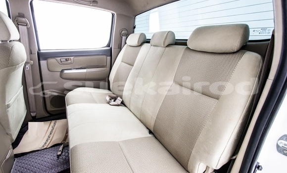 Buy Used Toyota Hiluxe VIGO White Car in Bangkok in Bangkok Buy Used Toyota Hiluxe VIGO White Car in Bangkok in Bangkok