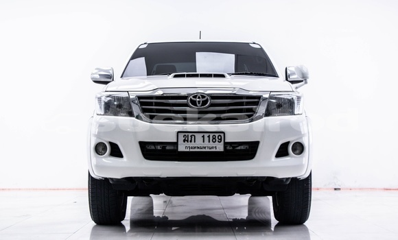 Buy Used Toyota Hiluxe VIGO White Car in Bangkok in Bangkok Buy Used Toyota Hiluxe VIGO White Car in Bangkok in Bangkok