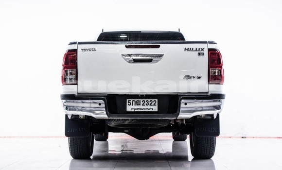 Buy Used Toyota Hiluxe Revo White Car in Bangkok in Bangkok Buy Used Toyota Hiluxe Revo White Car in Bangkok in Bangkok