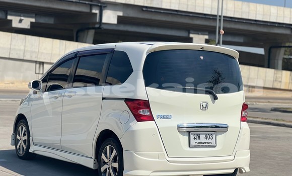 Buy Used Honda Freed White Car in Bangkok in Bangkok Buy Used Honda Freed White Car in Bangkok in Bangkok