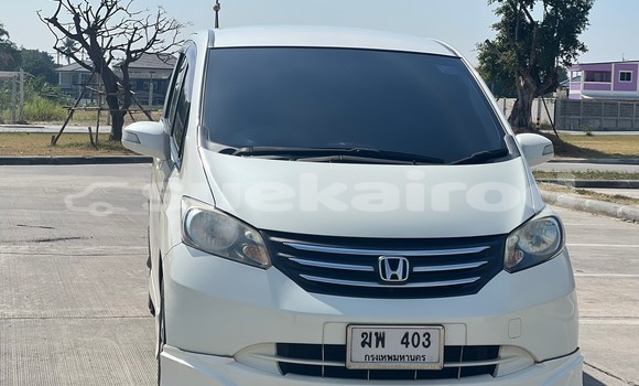 Buy Used Honda Freed White Car in Bangkok in Bangkok Buy Used Honda Freed White Car in Bangkok in Bangkok