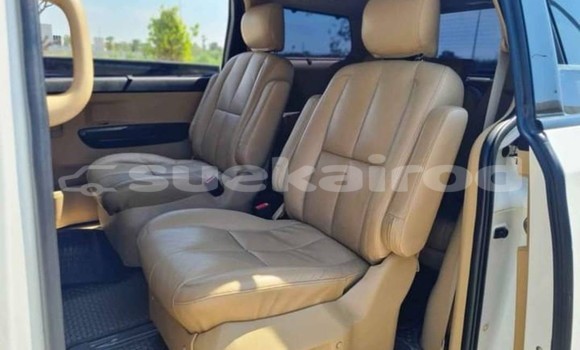 Buy Used Kia Carnival White Car in Bangkok in Bangkok Buy Used Kia Carnival White Car in Bangkok in Bangkok