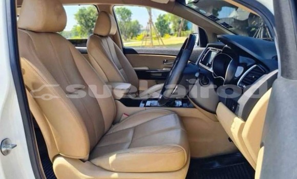 Buy Used Kia Carnival White Car in Bangkok in Bangkok Buy Used Kia Carnival White Car in Bangkok in Bangkok
