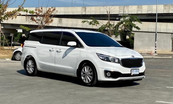 Buy Used Kia Carnival White Car in Bangkok in Bangkok Buy Used Kia Carnival White Car in Bangkok in Bangkok