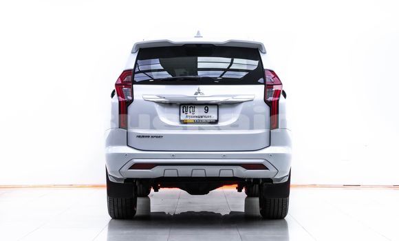 Buy Used Mitsubishi Pajero White Car in Bangkok in Bangkok Buy Used Mitsubishi Pajero White Car in Bangkok in Bangkok