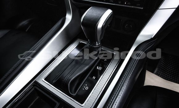 Buy Used Mitsubishi Pajero White Car in Bangkok in Bangkok Buy Used Mitsubishi Pajero White Car in Bangkok in Bangkok