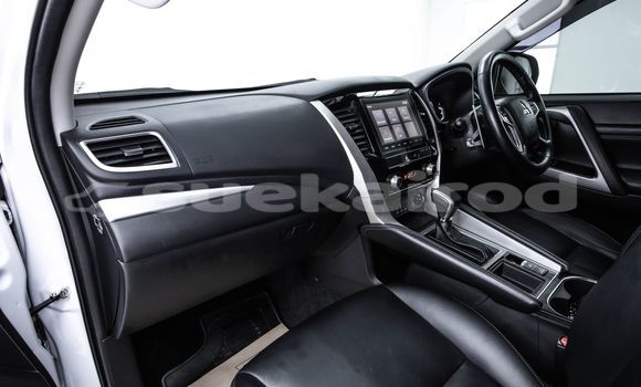 Buy Used Mitsubishi Pajero White Car in Bangkok in Bangkok Buy Used Mitsubishi Pajero White Car in Bangkok in Bangkok