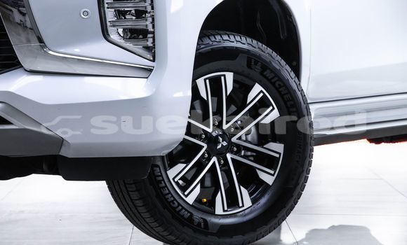 Buy Used Mitsubishi Pajero White Car in Bangkok in Bangkok Buy Used Mitsubishi Pajero White Car in Bangkok in Bangkok