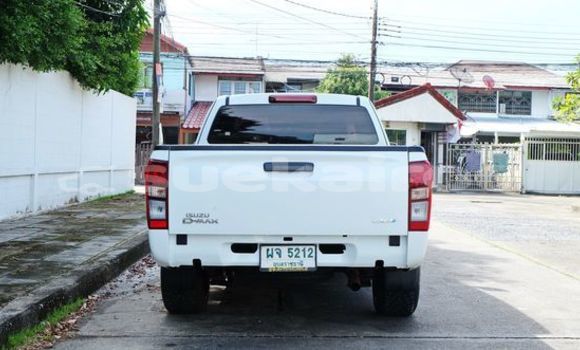 ซื้อ รถมือสอง Isuzu D-Max ขาว รถยนต์ ใน %{เมือง} ใน กรุงเทพมหานคร ซื้อ รถมือสอง Isuzu D-Max ขาว รถยนต์ ใน %{เมือง} ใน กรุงเทพมหานคร