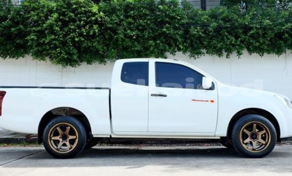 ซื้อ รถมือสอง Isuzu D-Max ขาว รถยนต์ ใน %{เมือง} ใน กรุงเทพมหานคร ซื้อ รถมือสอง Isuzu D-Max ขาว รถยนต์ ใน %{เมือง} ใน กรุงเทพมหานคร